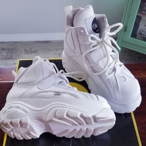 Buffalo London Classic Hightop Platform Sneakers